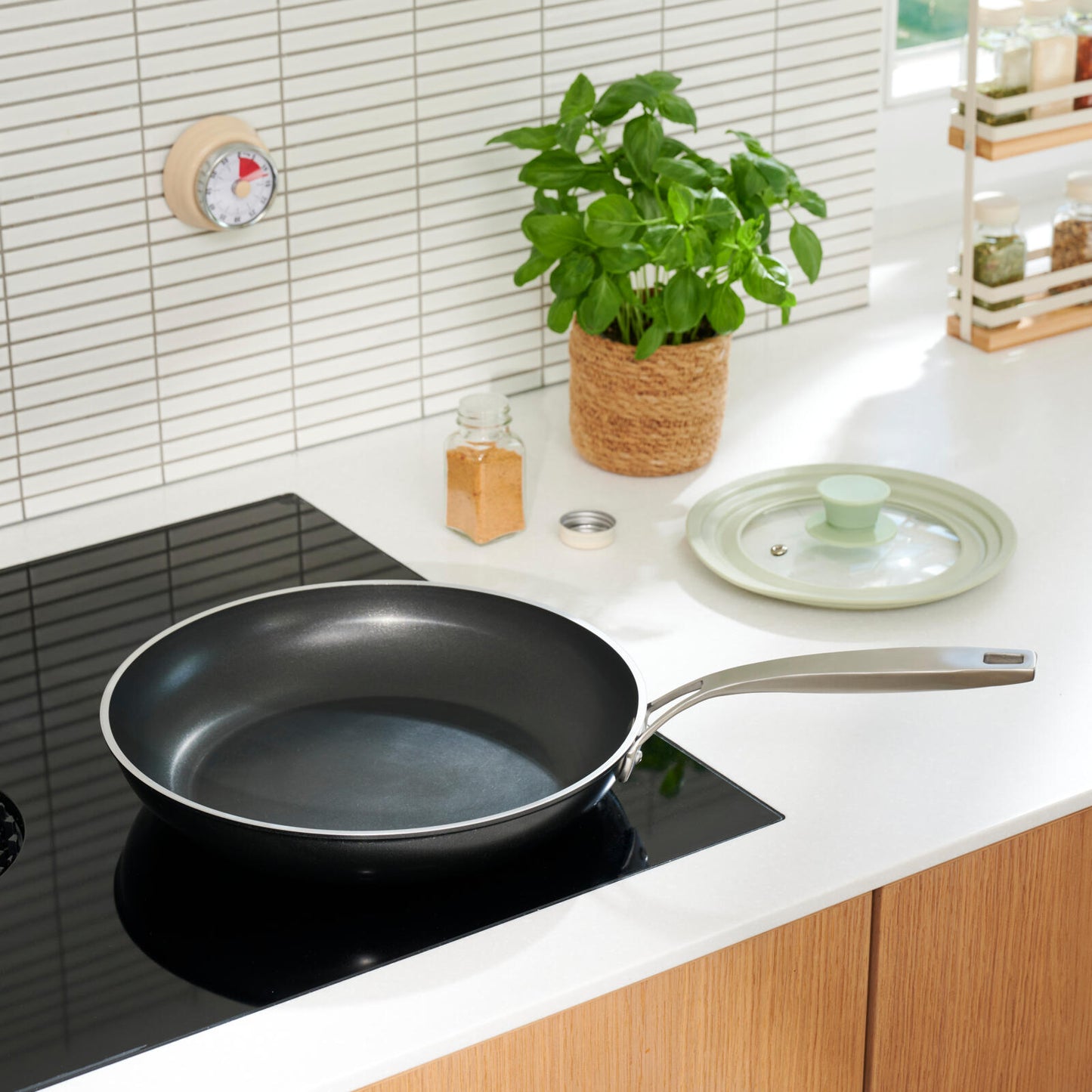 A POINT Black pan, Ø 28 cm