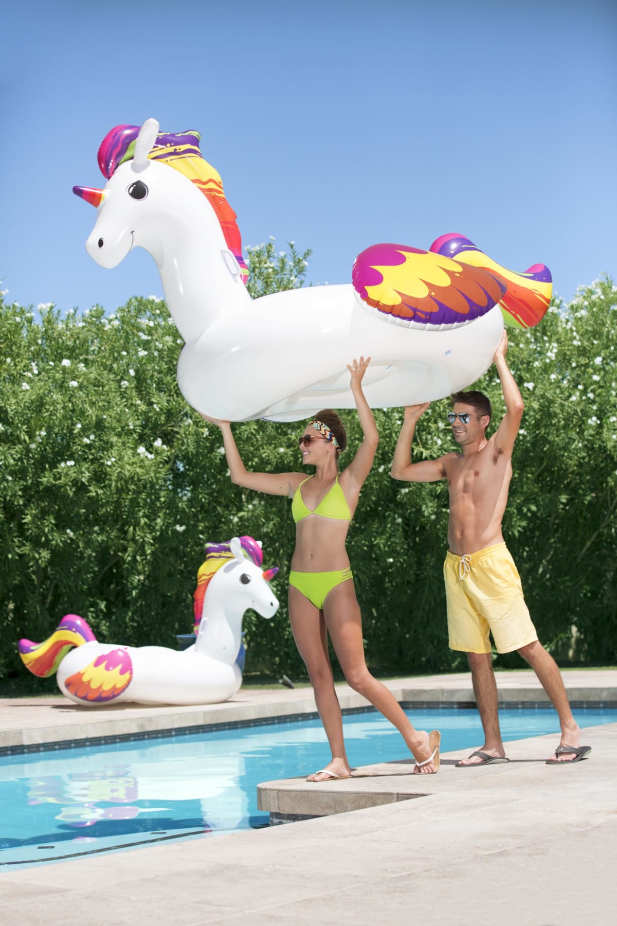RIDEABLE LARGE UNICORN 220X195 CM, WITH HANDLES AND CUP HOLDER