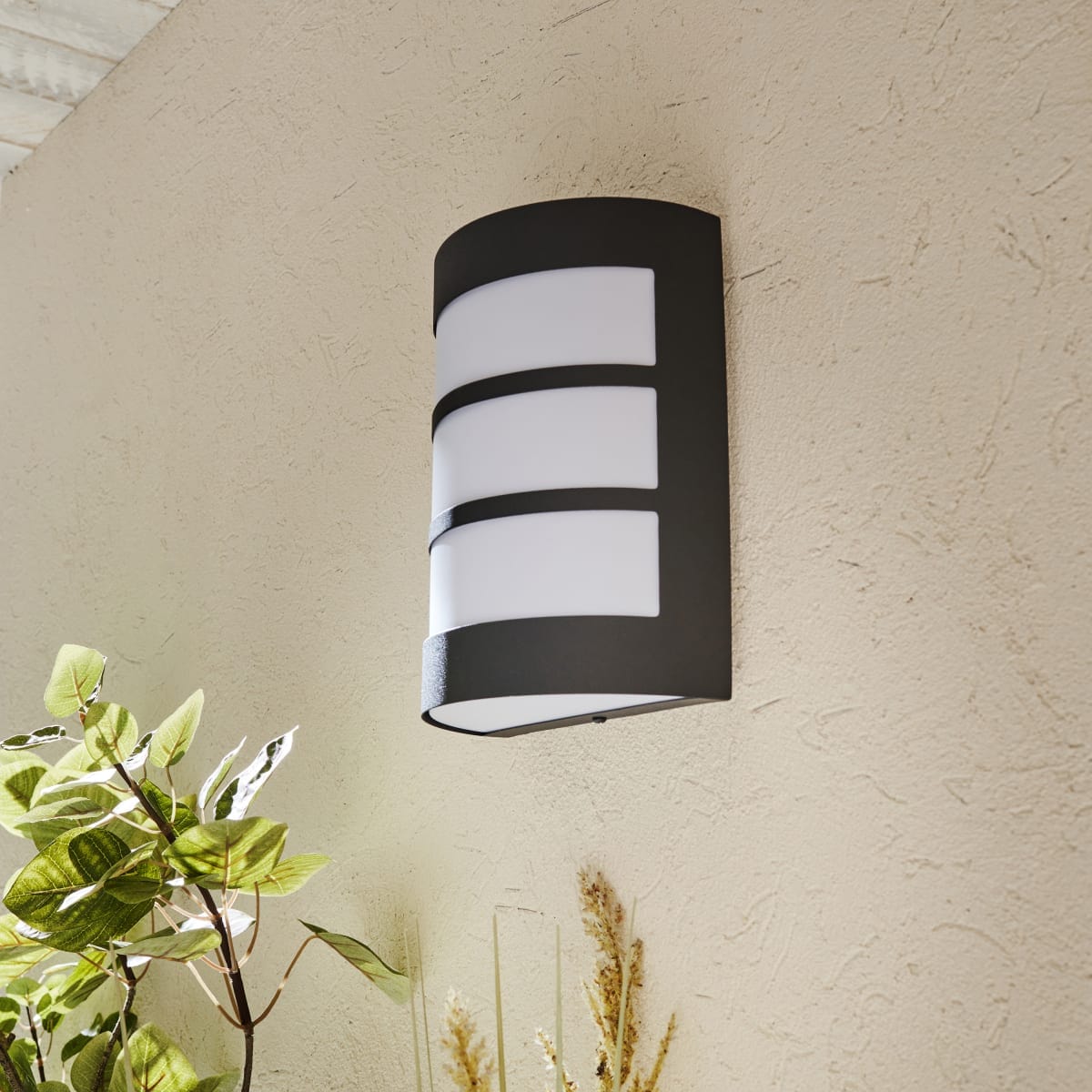Bricocenter APPLIQUE MONTREAL ALLUMINIO GRIGIO 16X22X9.5 CM E27=40W IP44