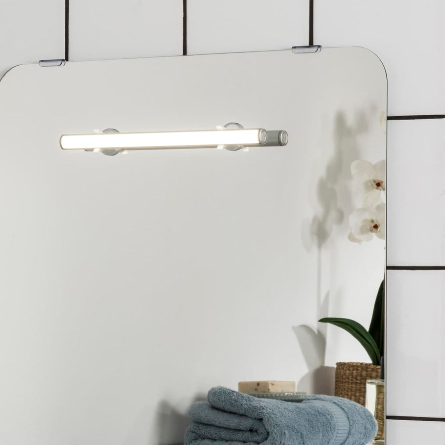 Bricocenter LOPRA PLASTIC MIRROR WALL LAMP SILVER 25CM LED 2.8W NATURAL LIGHT WITH SUCTION CUP AND USB IP44