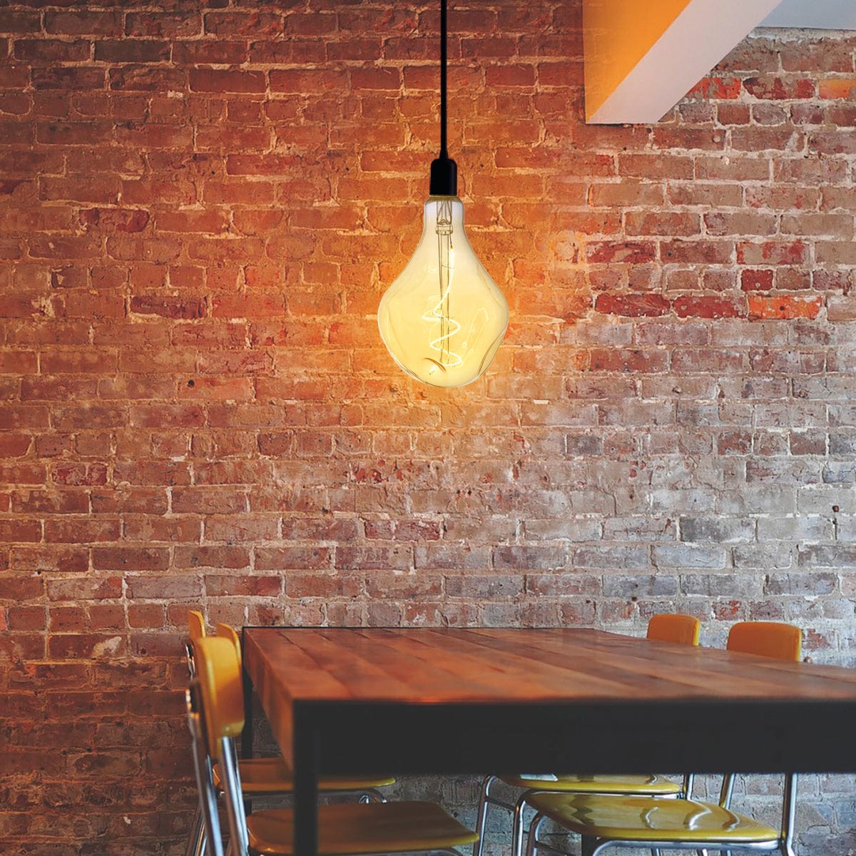 AMBER PEAR DECORATIVE BULB E27=6W WARM LIGHT DIMMABLE