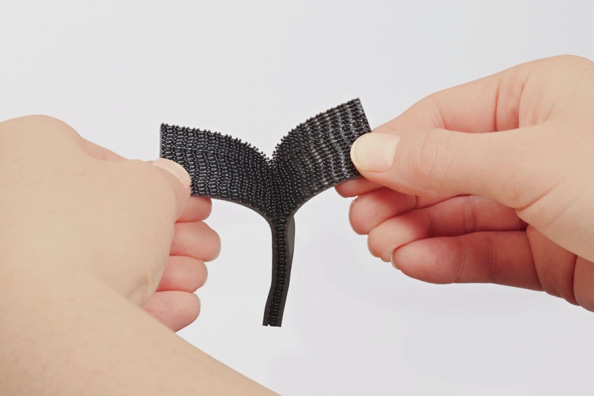 2 BLACK SCOTCHR 25MM X 76 MM 5 KG STRAPPING STRINGS