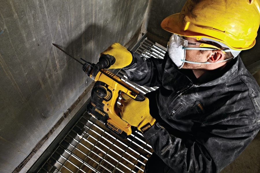 Bricocenter MARTELLO TASSELLATORE DEWALT 18V, 2 BATTERIA 4.0AH, 2.1J