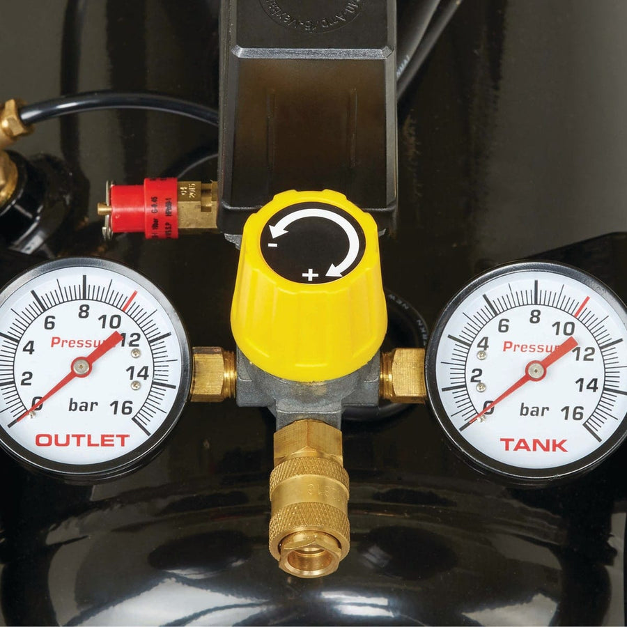 Bricocenter STANLEY FAT MAX COMPRESSOR 24 L 2,5HP OIL LUBRICATED 10BAR, 240 L/MIN