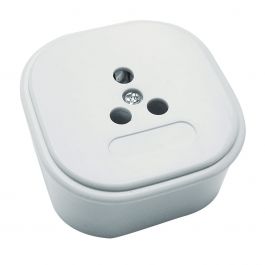 THREE-POLE PROTRUDING SOCKET WHITE EVOLOGY