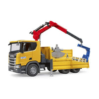 Scania Super 560R tipper truck with crane and pallets