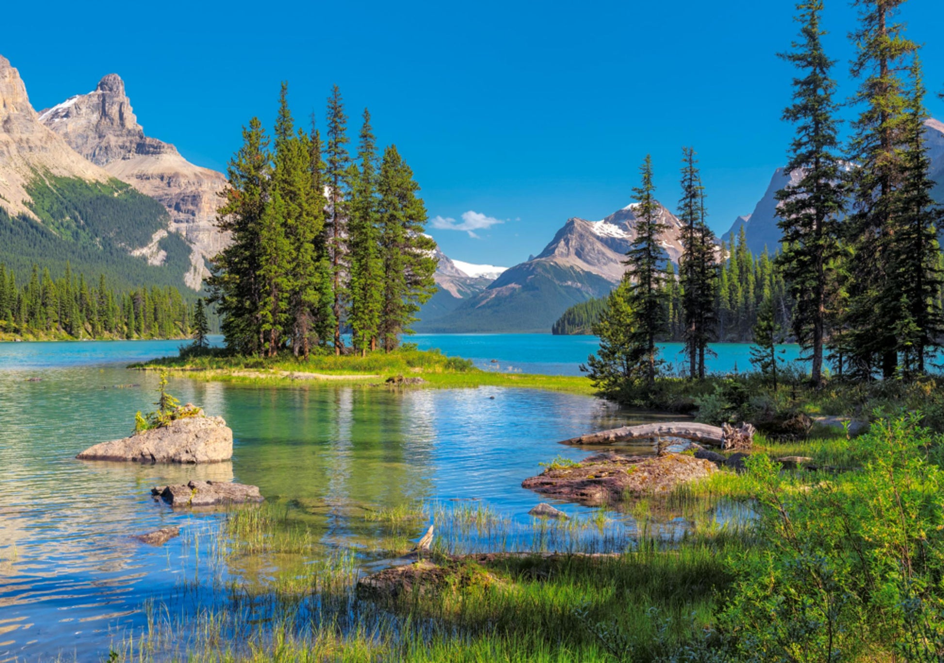 500 Piece Puzzle - Maligne Lake, Canada