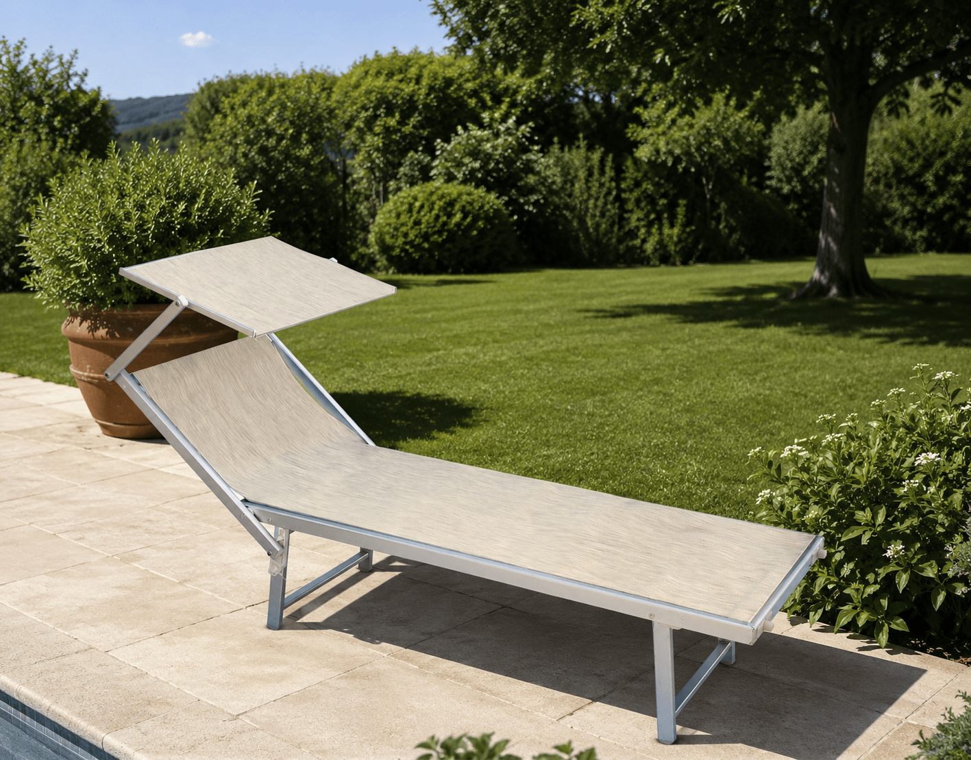 Aluminium and textilene sun lounger with canopy 184x67x39 sand