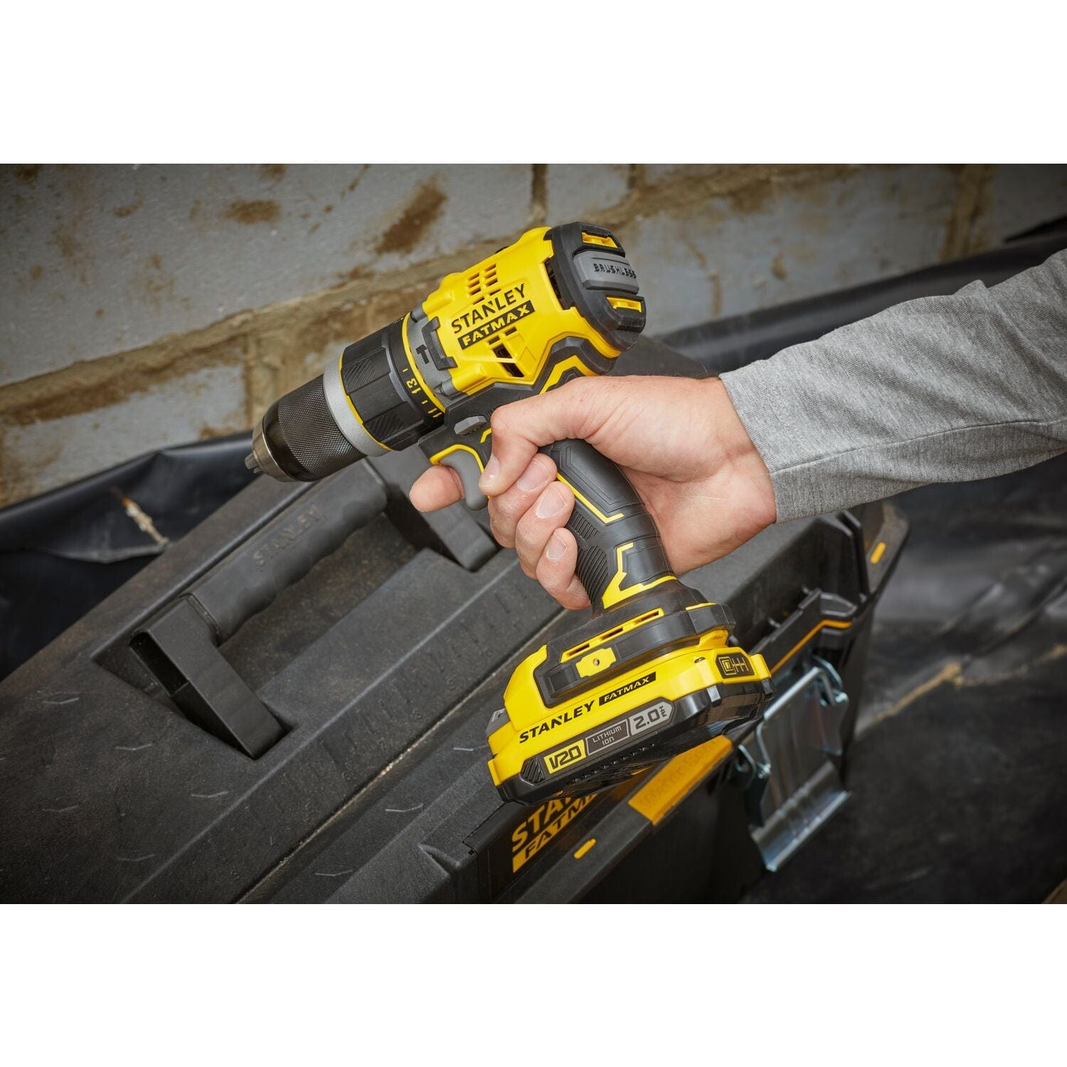 Bricocenter STANLEY FATMAX 20V BRUSHLESS IMPACT DRILL DRIVER WITHOUT BATTERY AND CHARGER