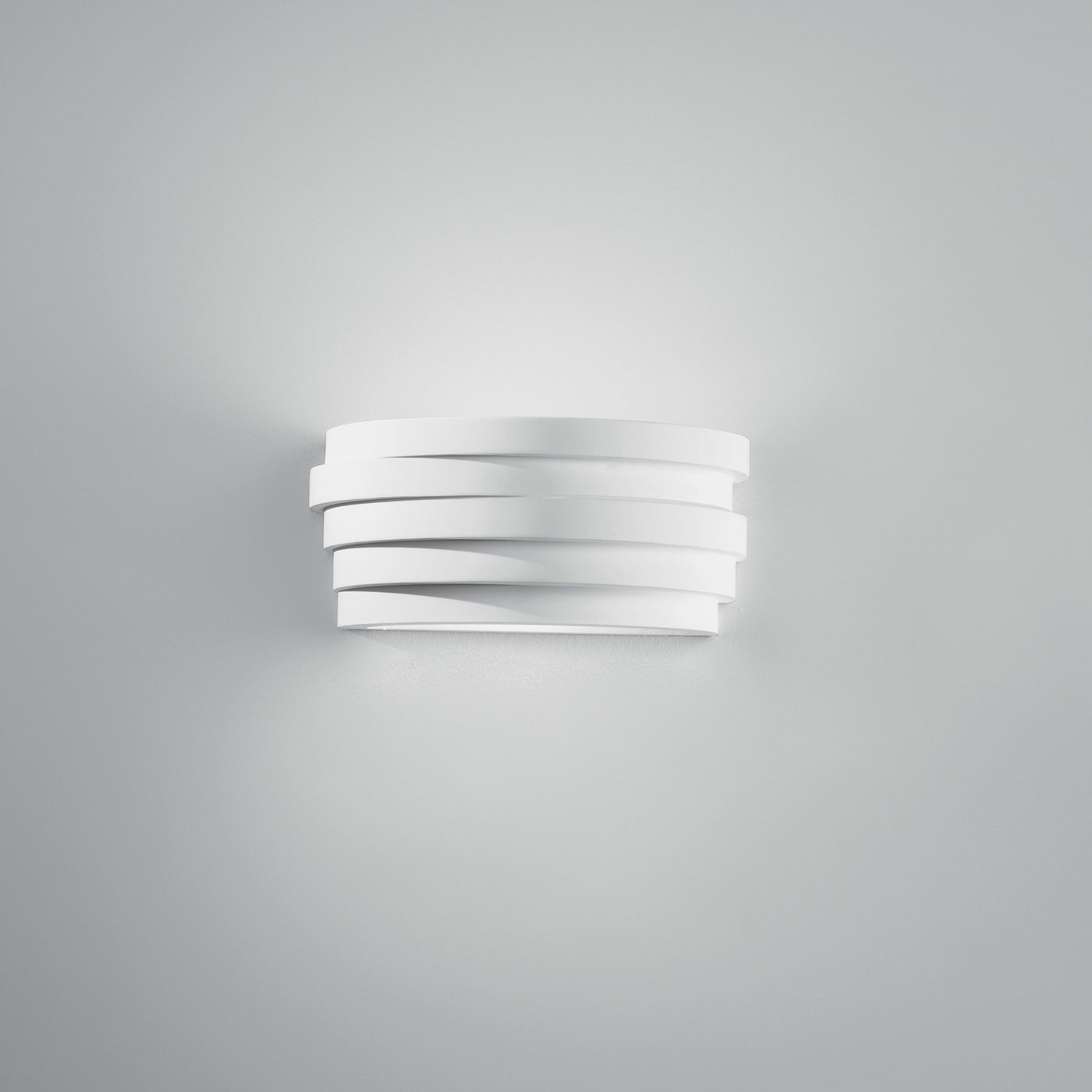 White ‘Flow’ wall light, 29 x 12.8 x 13 cm, 1xE27