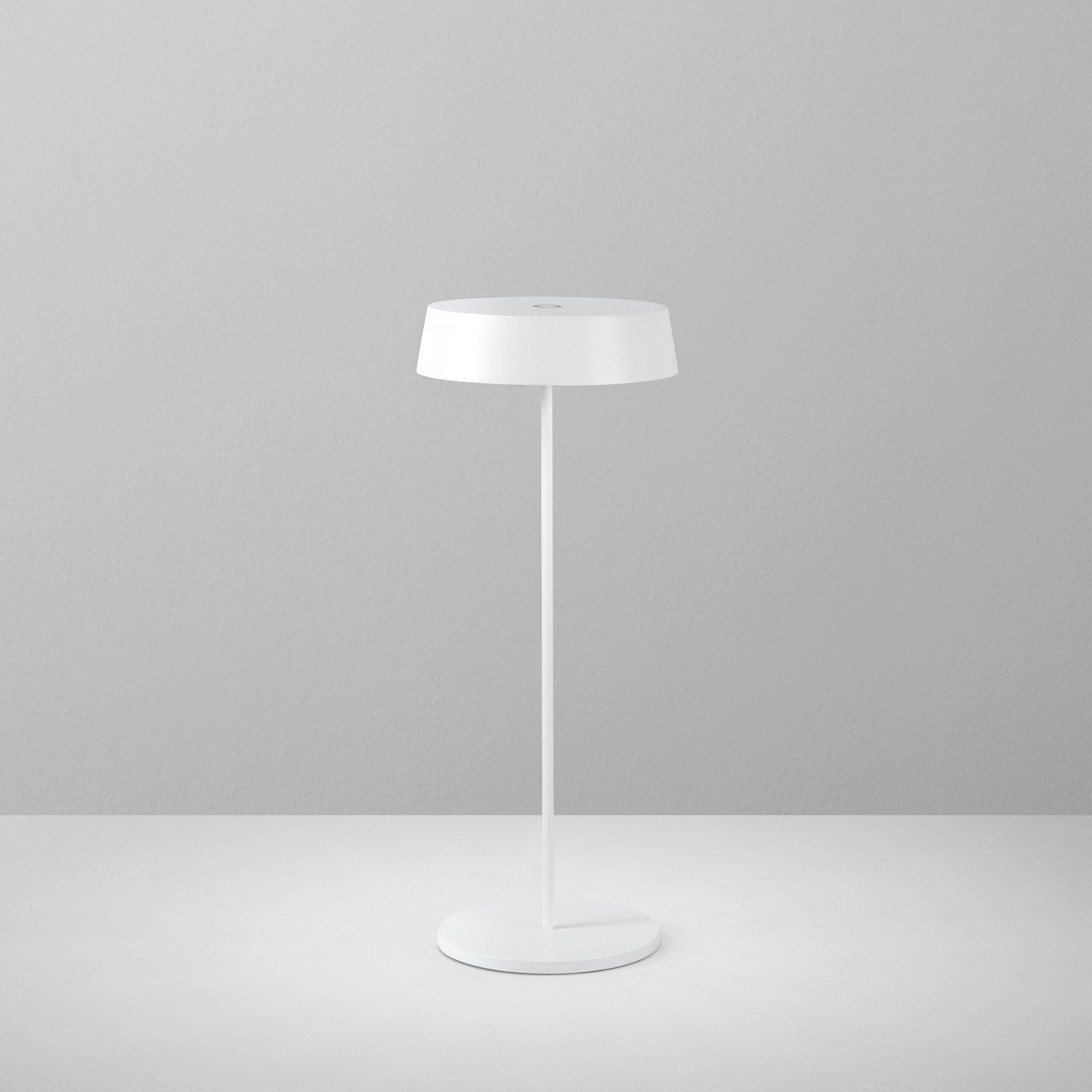 Bricocenter WHITE LED ALUMINUM COCKTAIL TABLE LAMP 29.5X12X12CM IP54