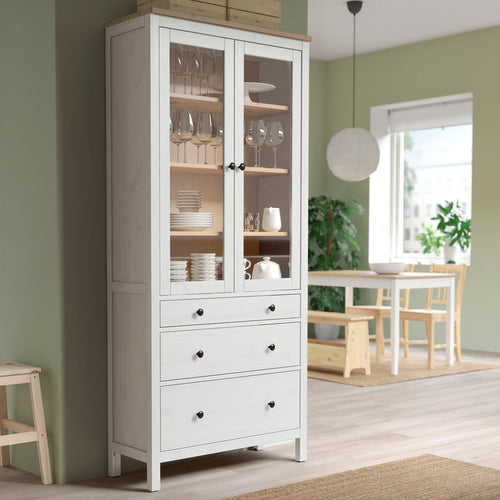 Cabinets & cupboards