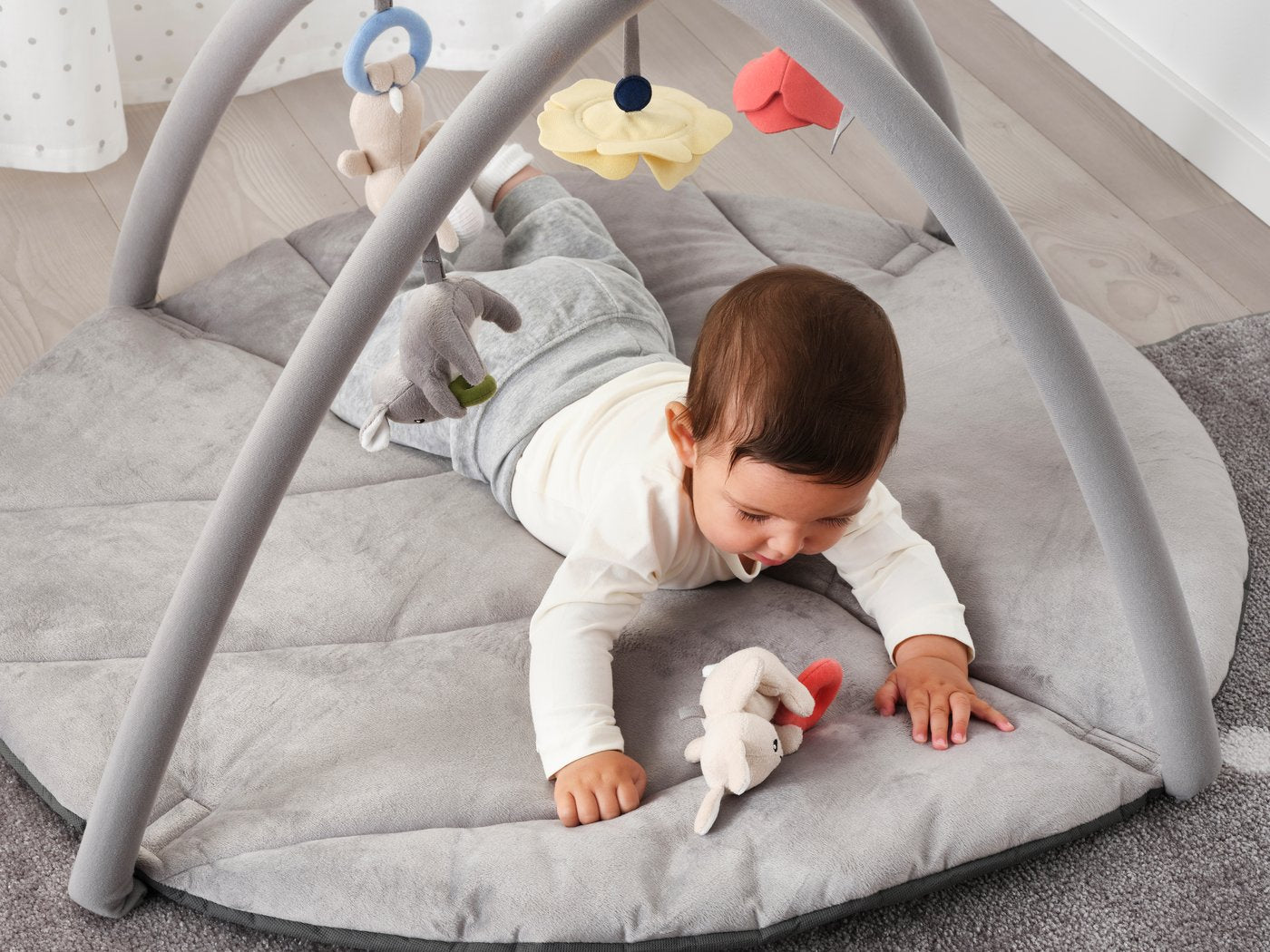 Find baby gifts for new parents like toys, blankets and more