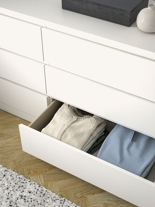 Chests of drawers