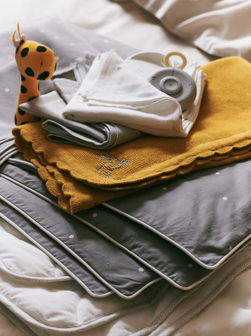 Baby blankets & quilts