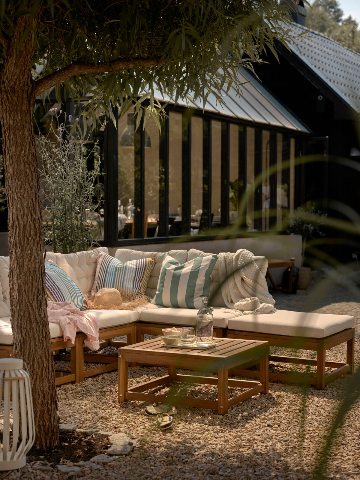Choosing the right patio furniture