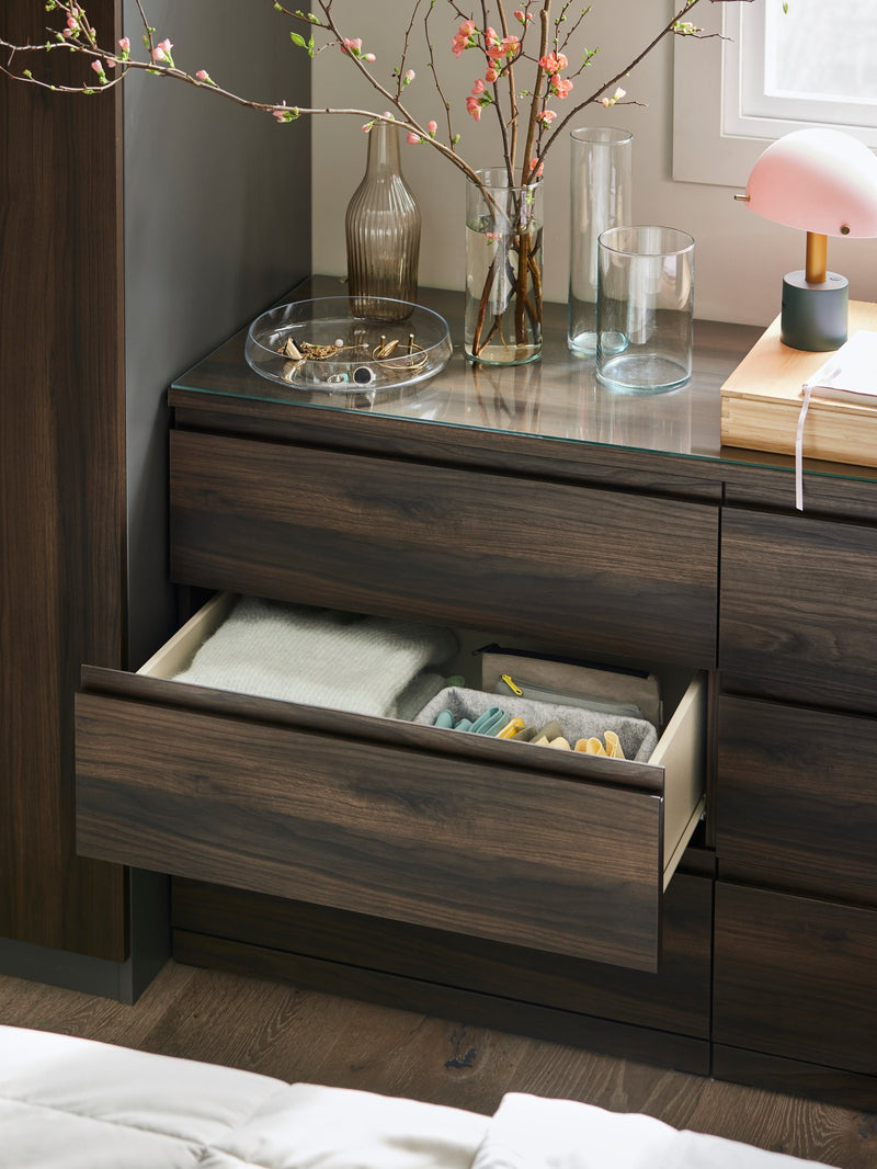 Wake up to a beautifully organised bedroom