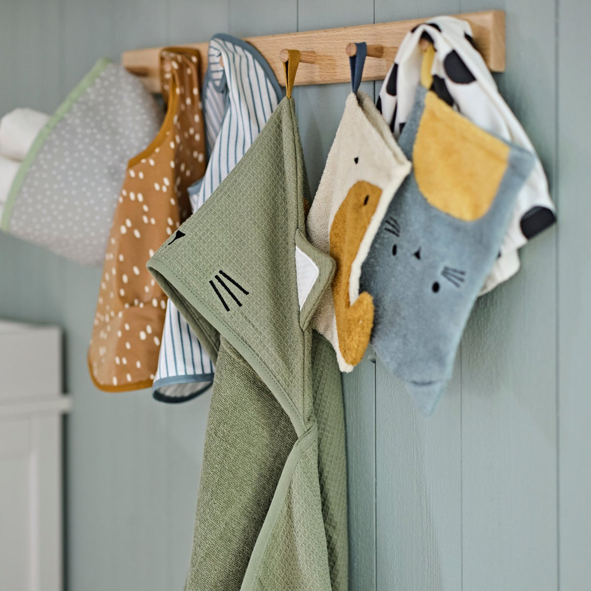 Find baby gifts for new parents like toys, blankets and more