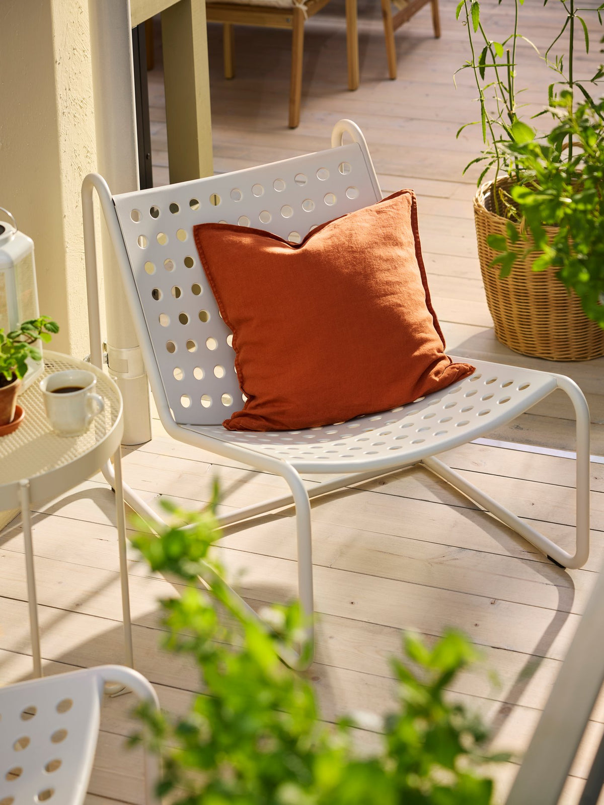 A warm, natural outdoor space for the whole family