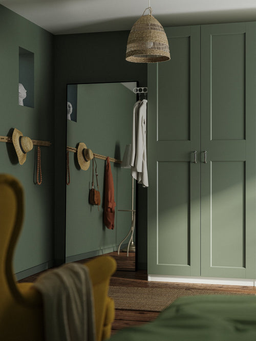 Natural materials in a green oasis
