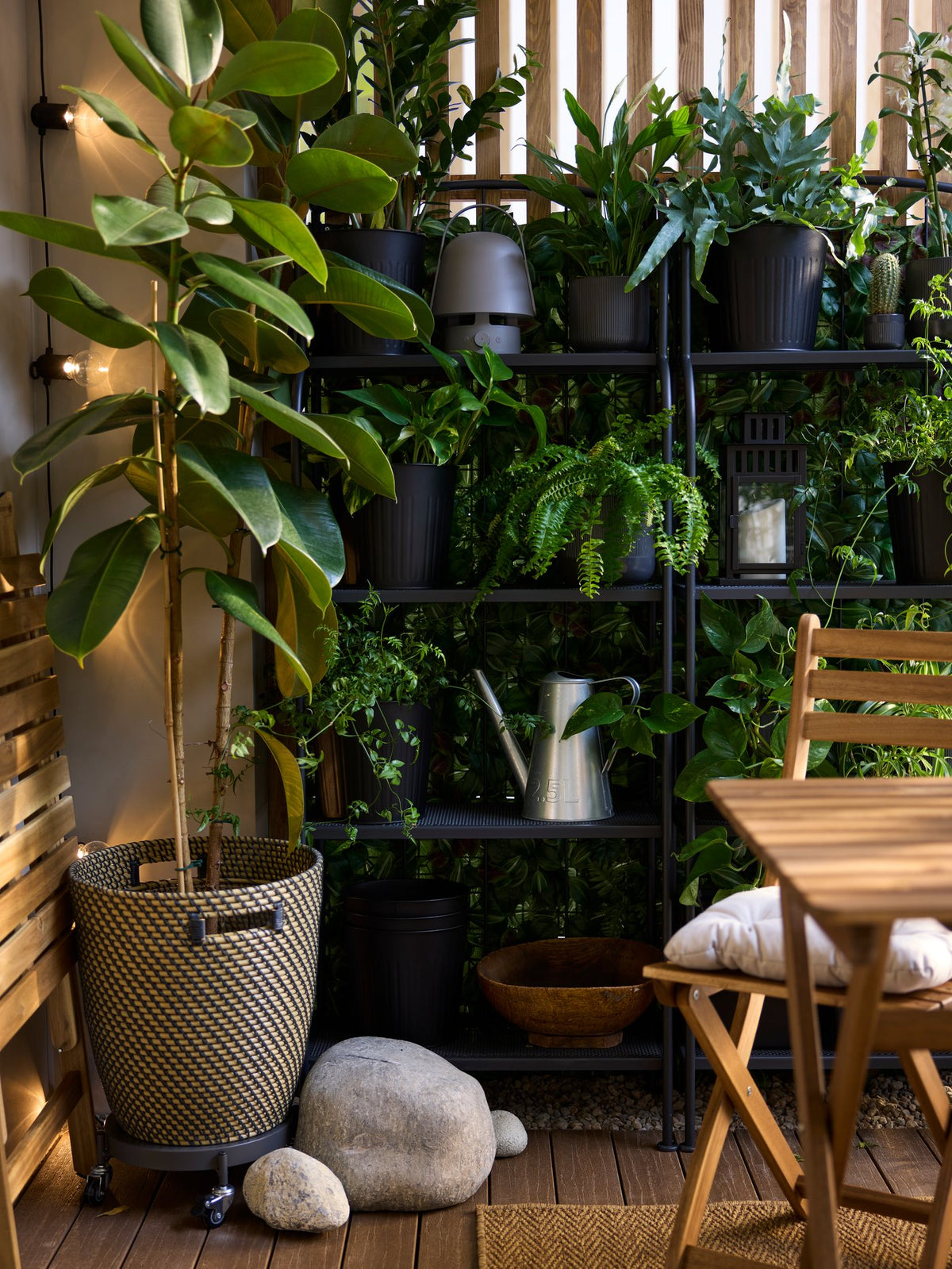 Ideas for a tidy balcony where you can unwind