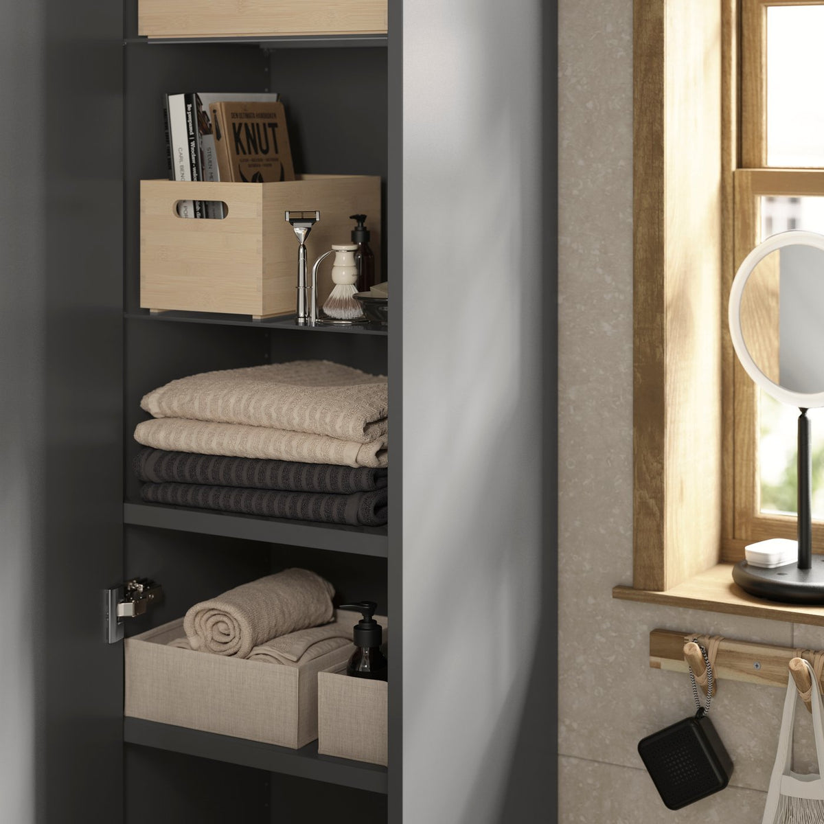 A modern bathroom that invites the whole family to relax