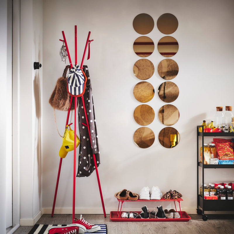 A pop-up hallway that makes an entrance