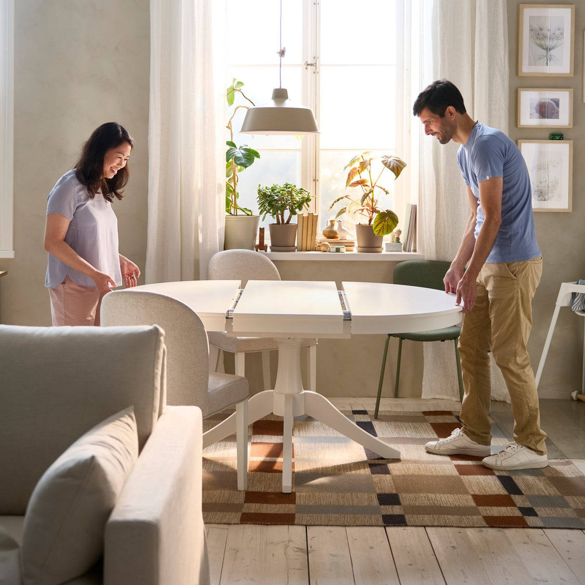 ROSENTORP a versatile table built for company