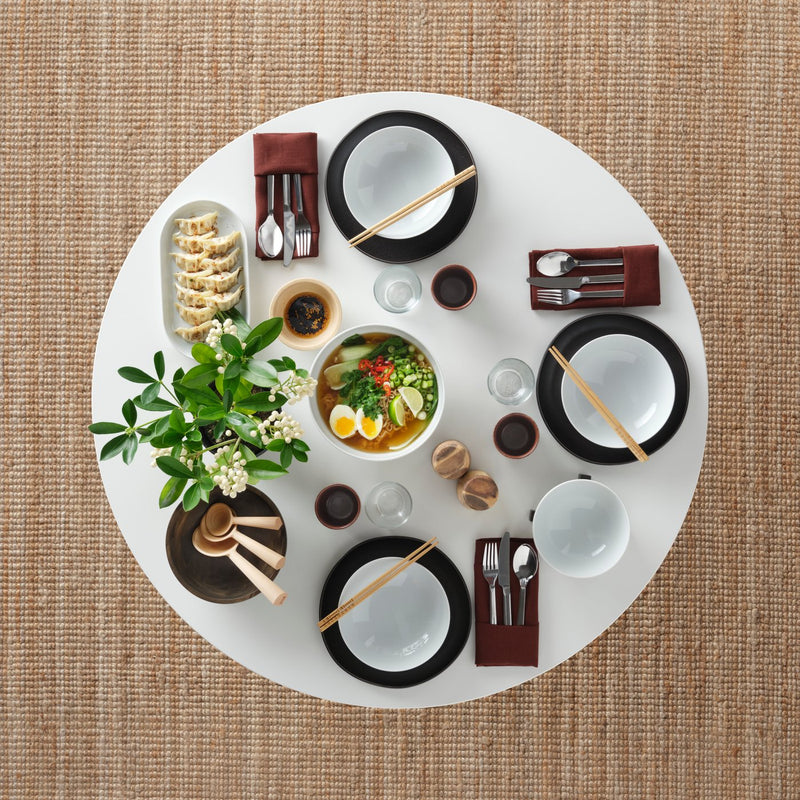 Setting a table that suits the occasion
