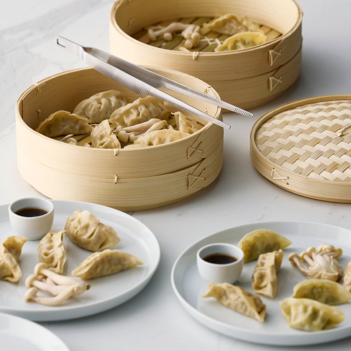 Shop gifts for bakers like cookware, kitchen accessories and more