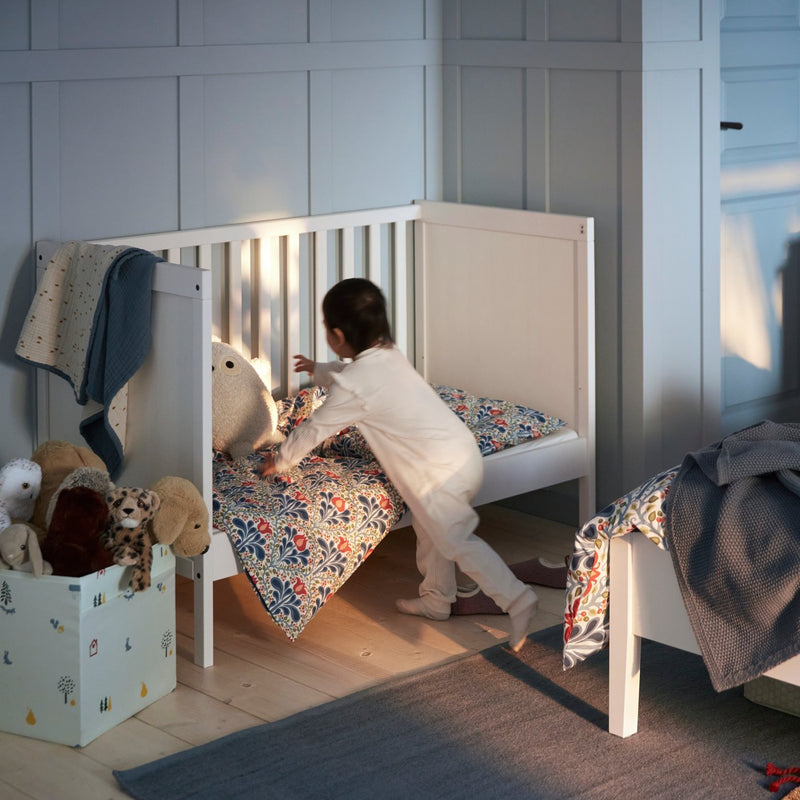 Sleep tight, store right