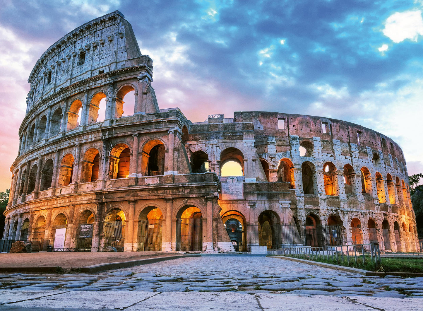 300 Piece Puzzle - Souvenir Collection: Colosseum