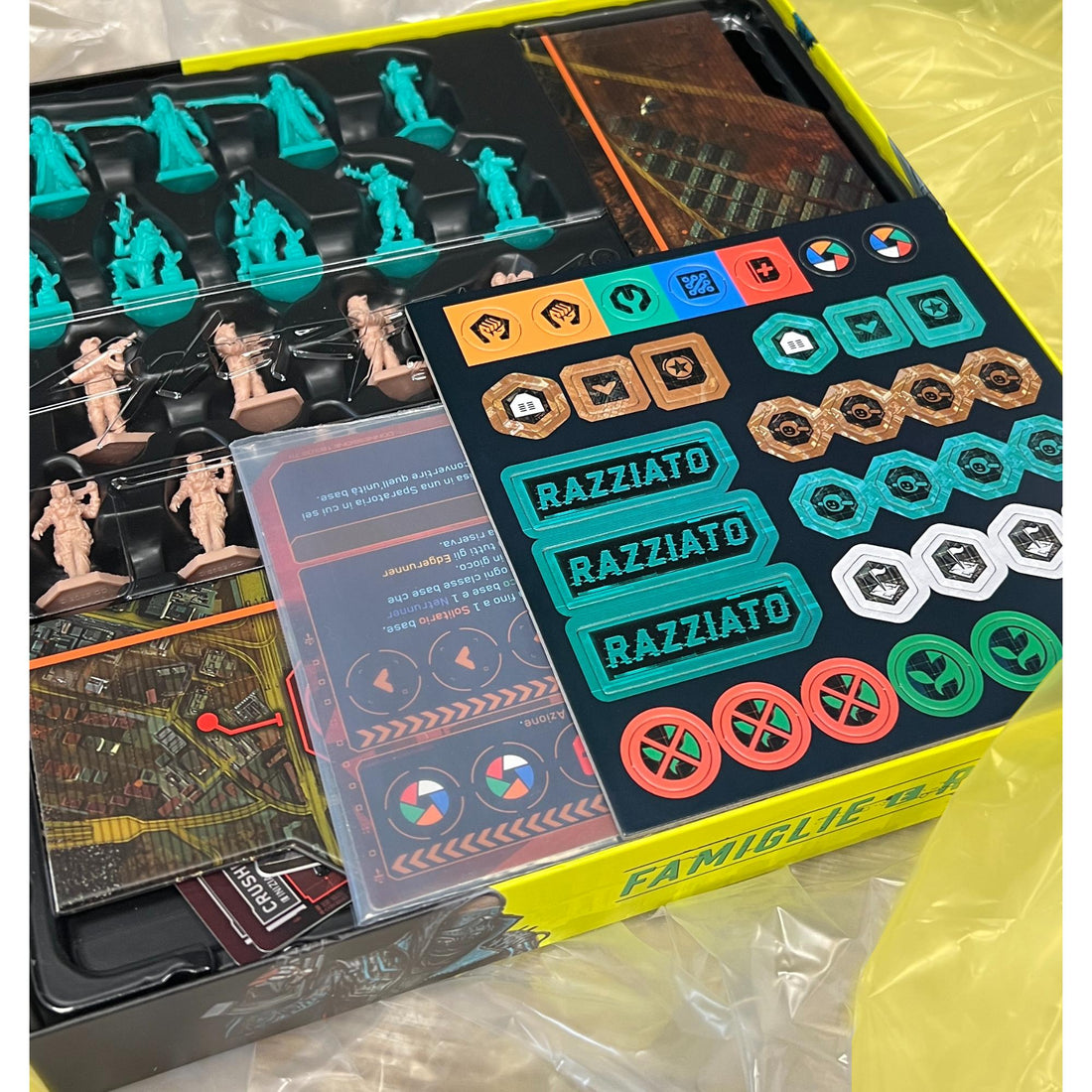 Cyberpunk 2077: The Board Game - Families and Outcasts