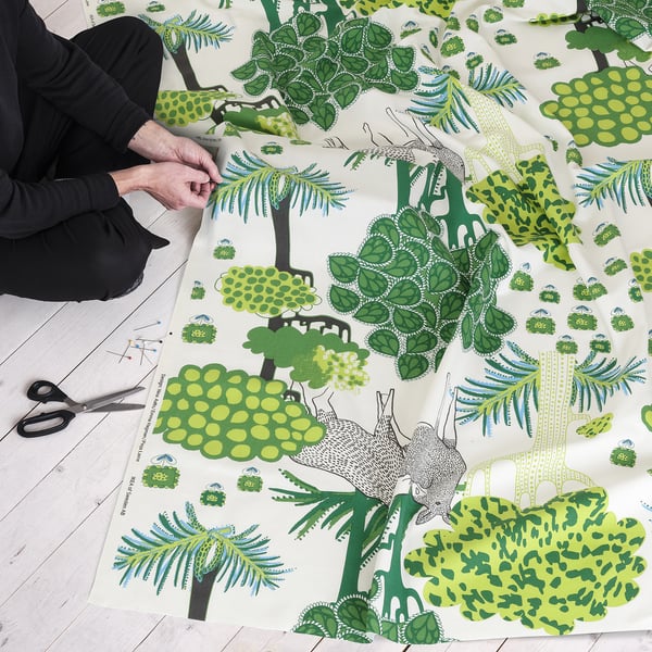 ÄLGÖRT - Pre-cut fabric, motif forest/white green,150x300 cm