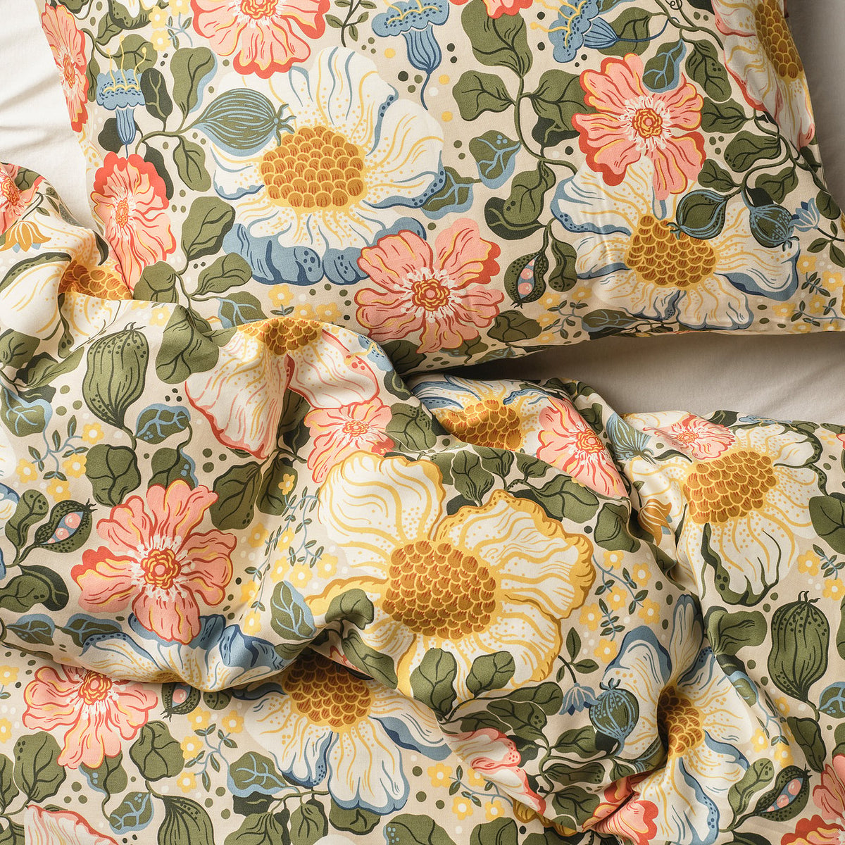 ARENBOK duvet cover and 2 pillowcases, beige/floral pattern, 240x220/50x80 cm