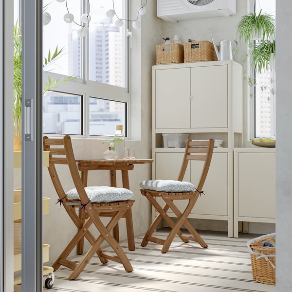 ASKHOLMEN table f wall+2 fold chairs, outdoor, dark brown/Klösan blue, 70x44 cm