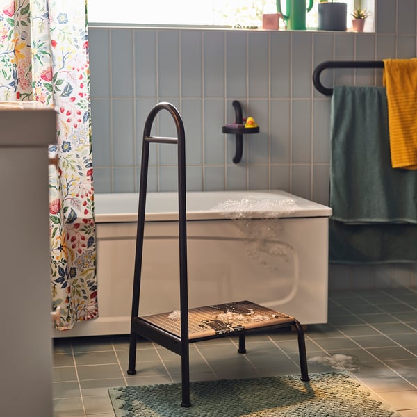 BÄSINGEN step stool with handrail, anthracite, 48x90x39 cm
