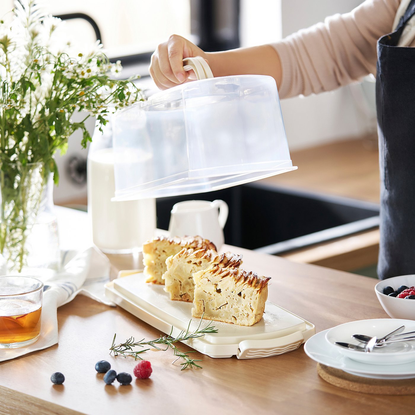 BAKTIDER cake platter with lid, white, 36x16 cm
