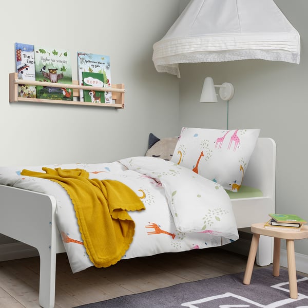 BERGFINK 3-piece bedlinen set with bag, green giraffe, 150x200/50x80 cm