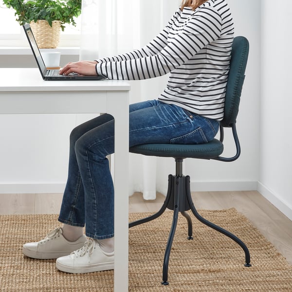 BJÖRKBERGET swivel chair, Idekulla blue, 58 cm
