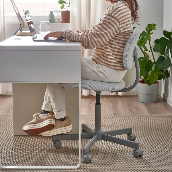 BLECKBERGET swivel chair, Klovsta white/grey, 68 cm