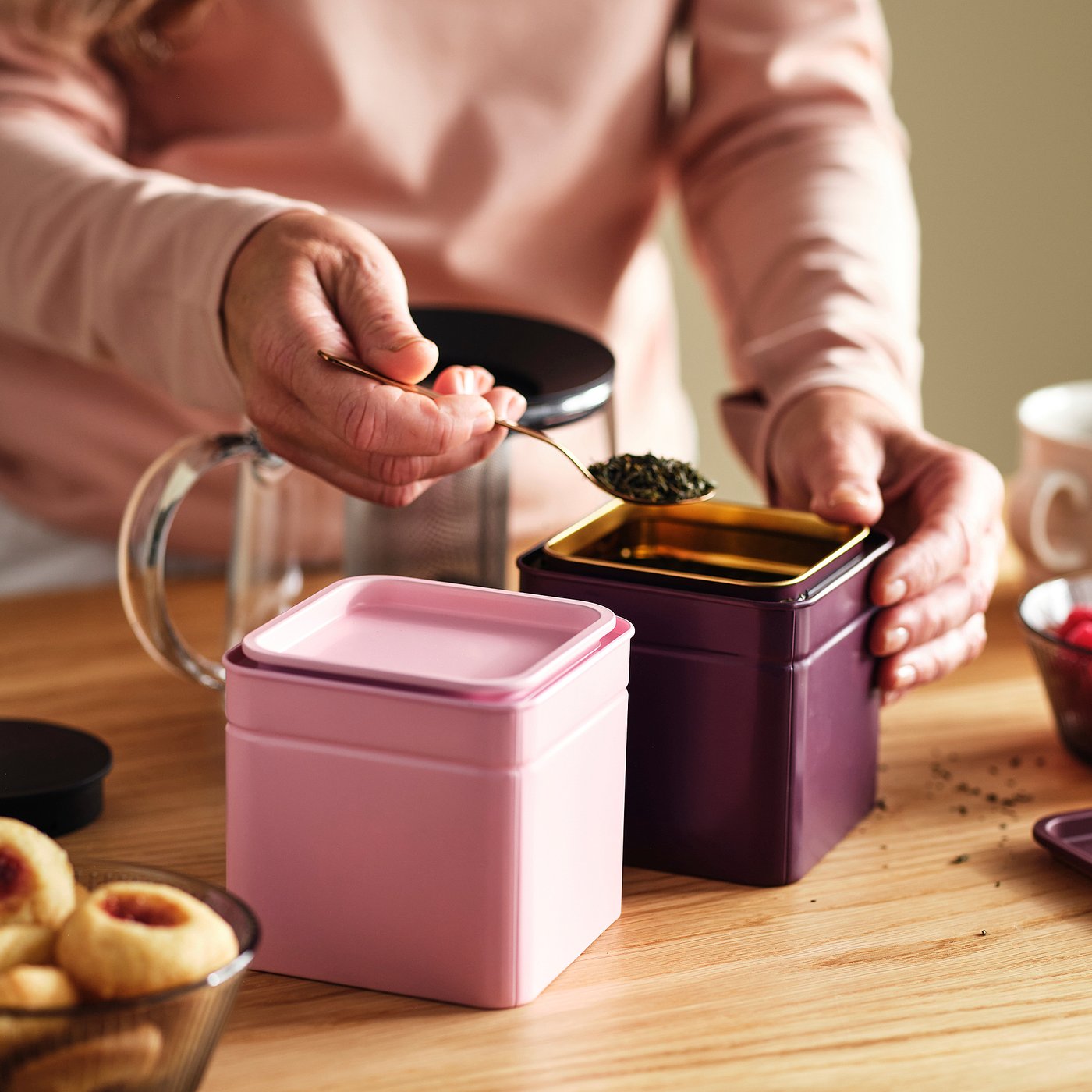 BLOMNING tin with lid, brown-red/pink for coffee/tea, 10x10x10 cm, 2 pack