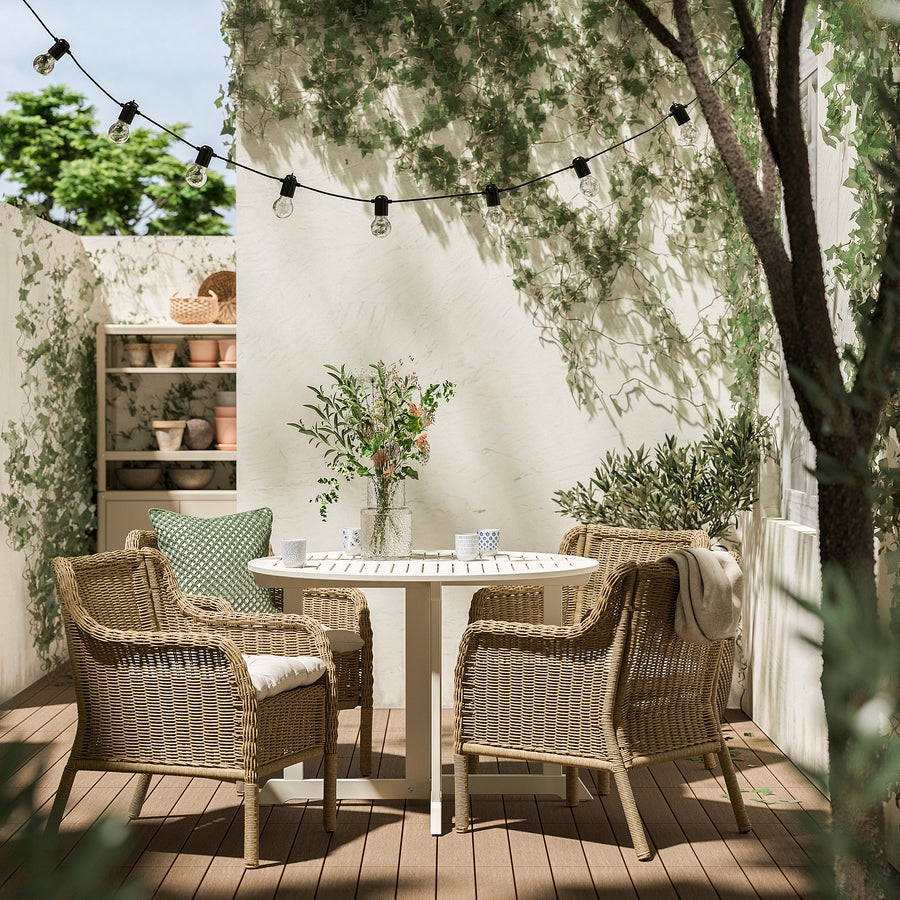 BONDHOLMEN / ULVEVÄR table+4 chairs w armrests, outdoor, white/beige plastic rattan brown/Kuddarna light grey-beige, 108 cm