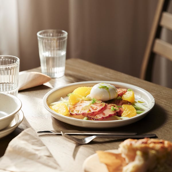 DAGGASTER plate, dotted/light beige, 26 cm