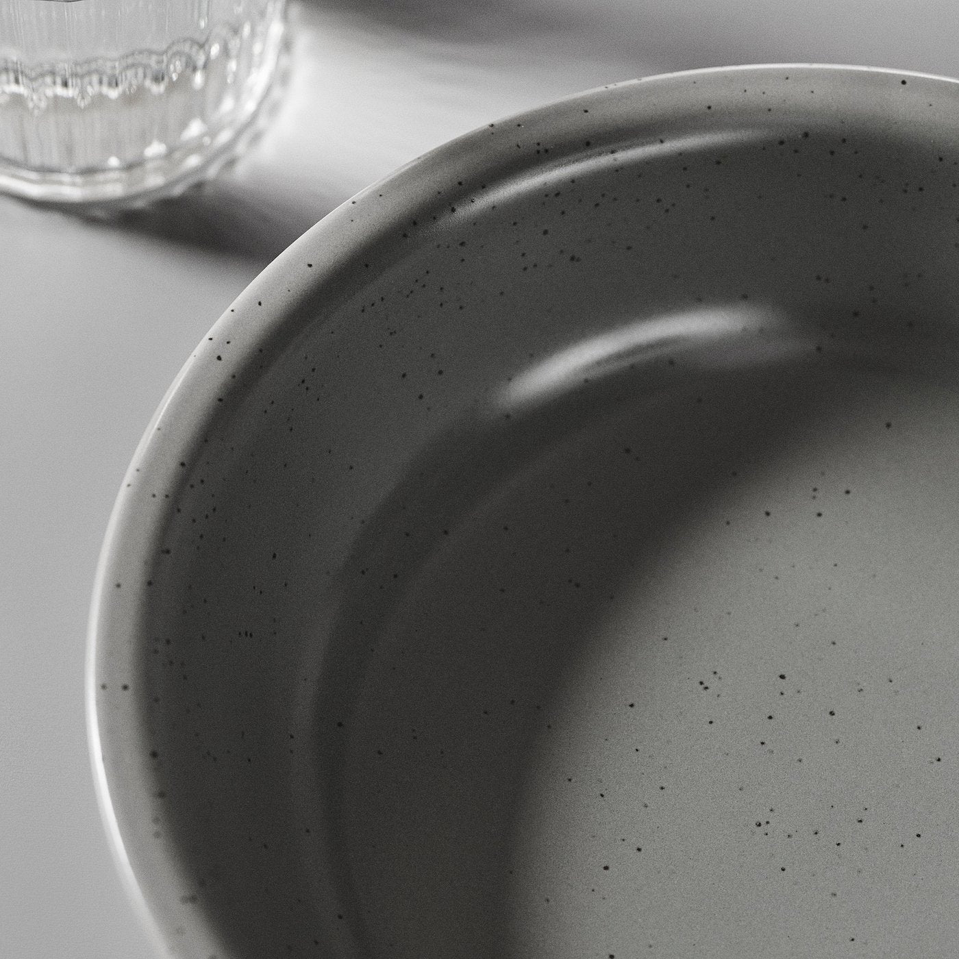 DAGGASTER deep plate, dotted/grey, 19 cm