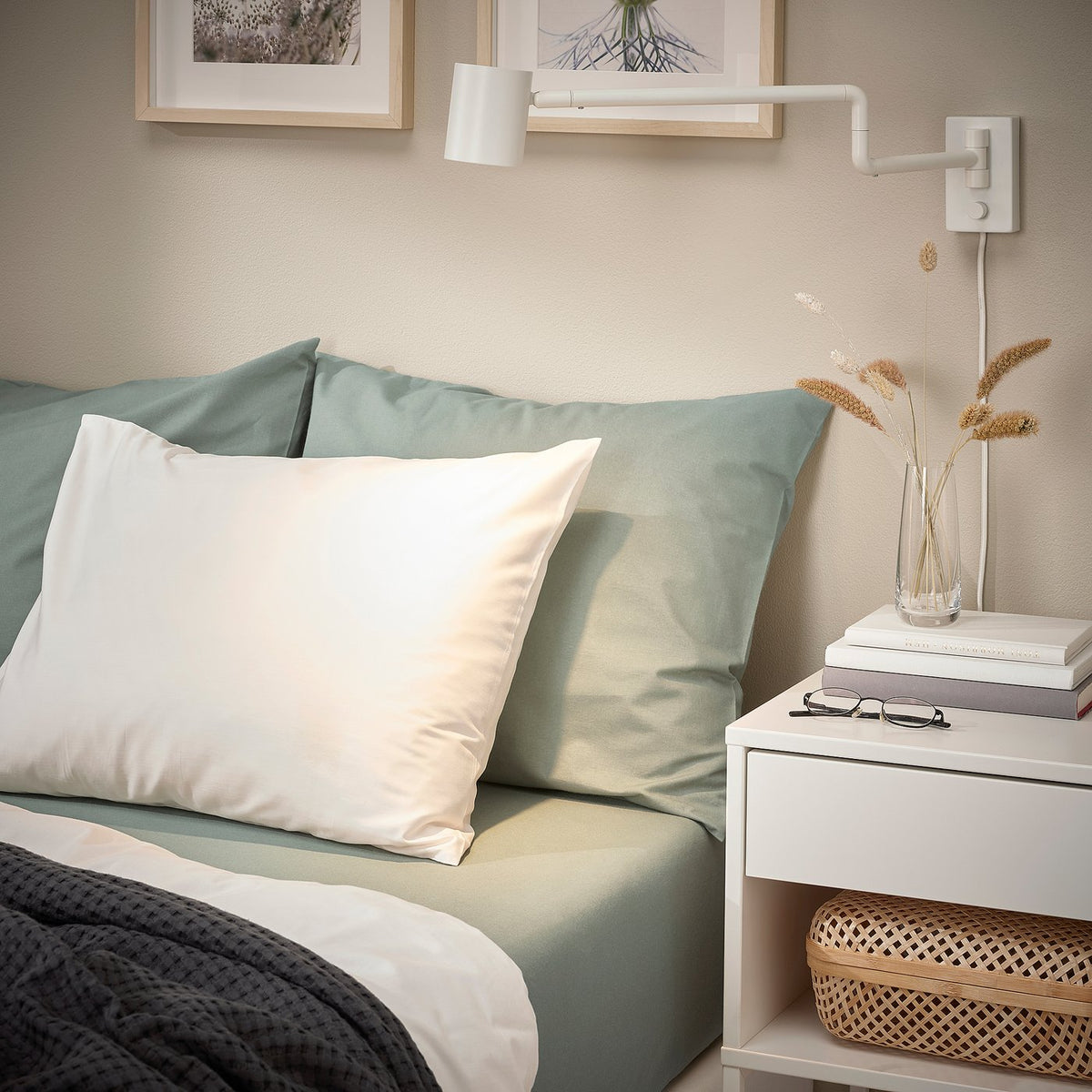 DVALA fitted sheet, grey-green, 160x200 cm