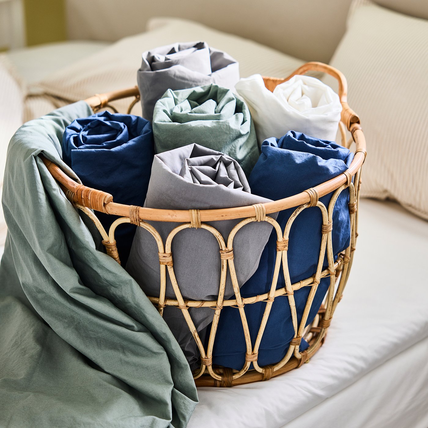 DVALA fitted sheet, grey-green, 160x200 cm