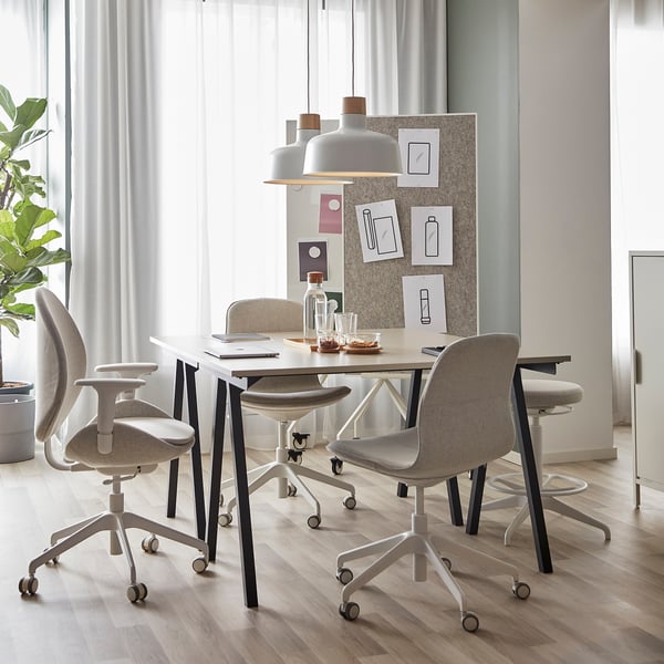 ELLOVEN whiteboard/noticeboard with castors, white, 70x180 cm