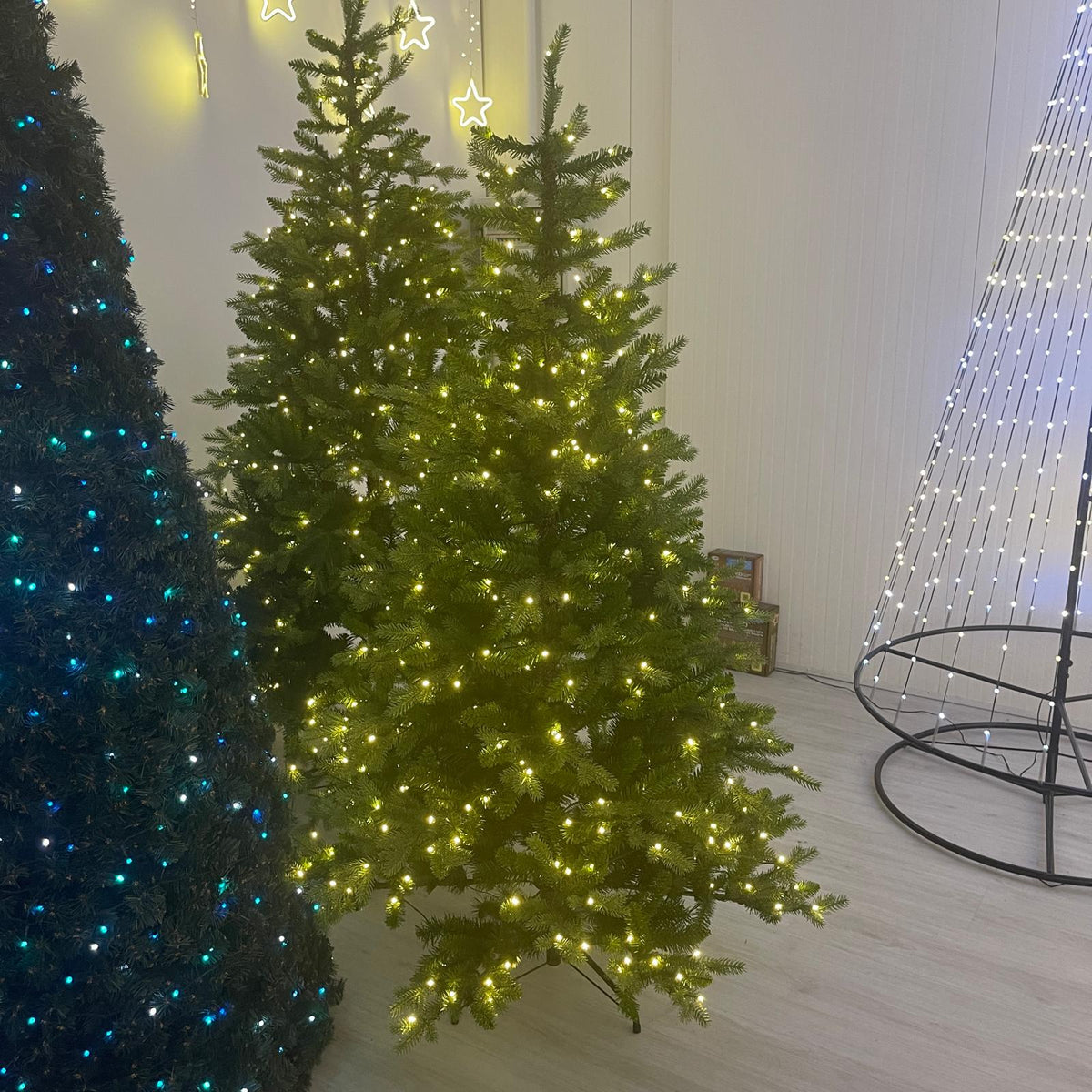 Bricocenter ALPIN FIR TREE WITH LIGHTS H180 CM -1234 TIPS