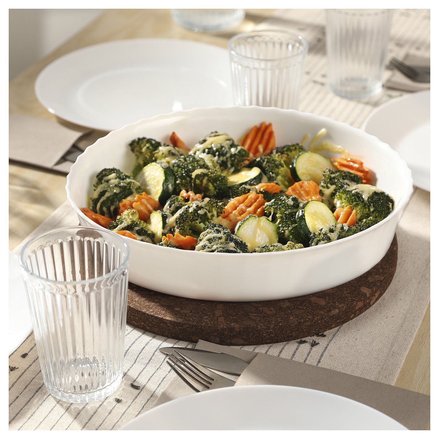 FISKTÄRNA pie dish, white, 28 cm